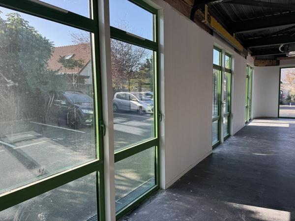 FONDETTES BUREAUX A LOUER 80 M² CONTEMPORAIN CLASSE ARCHITECTURE