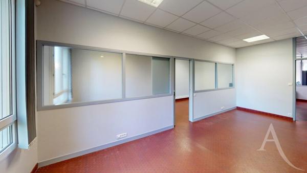 Local commercial 295 m2