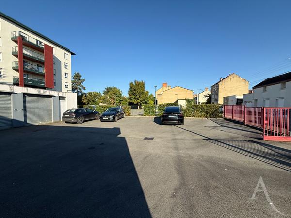 Local commercial 295 m2