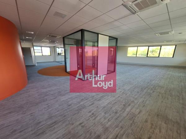 COURNON D'AUVERGNE - ZENITH - BUREAUX A LOUER 449M²