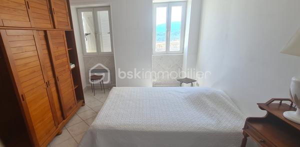 Maison de village de 87 m²