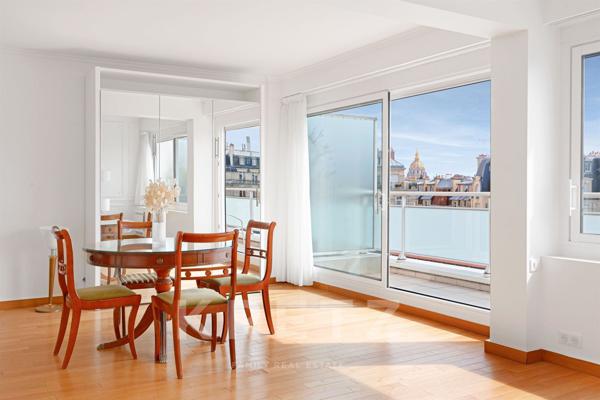 3 pièces avec terrasse Vue Tour Eiffel et Invalides