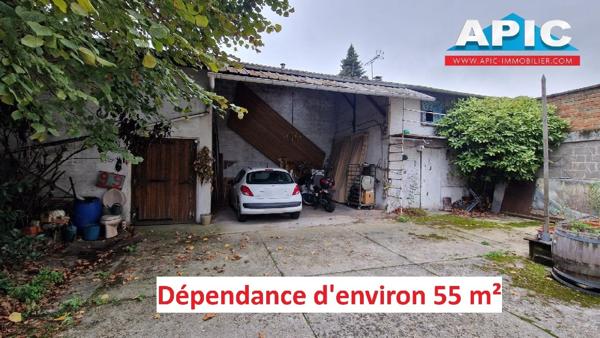 GROSLAY,

Proche gare et commerces, meulière en bon ...