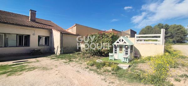 Les Pennes Mirabeau - 13170 (limite Septèmes les Vallons), maison de 71 m2 avec extérieur et caves