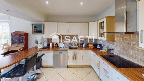 APPARTEMENT 116M2 ST MAXIME