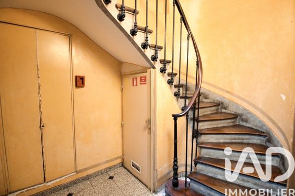 Immeuble à vendre 391 m² Paris 8