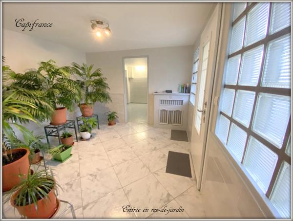 Dpt (93), à vendre maison P9 de 250 m² - Terrain de 385,00 m²