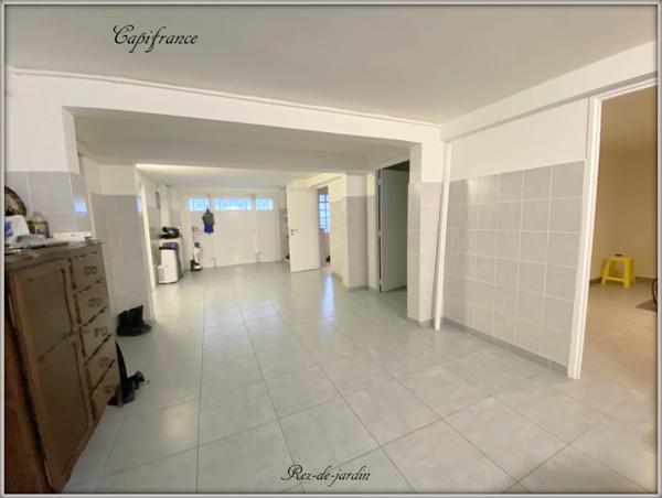 Dpt (93), à vendre maison P9 de 250 m² - Terrain de 385,00 m²