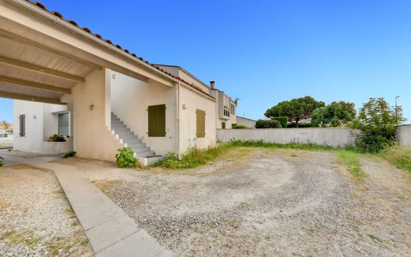 Maison à vendre    5 pièces • 128 m2 Saint-Martin-de-Ré