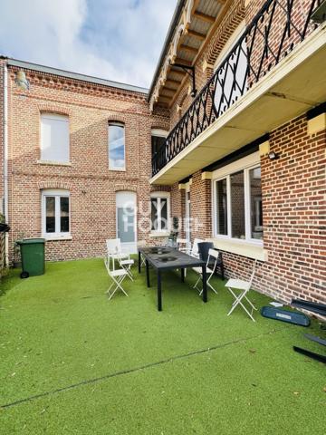 PROXIMITÉ CENTRE VILLE - IMMEUBLE D'ENVIRON 230M² COMPRENANT 10 LOTS