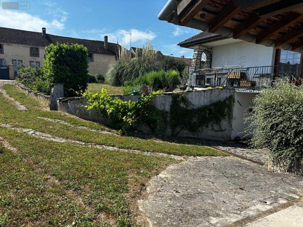 Maison individuelle à vendre à Neuilly dans l'Yonne (89113), ref : 89062-14
