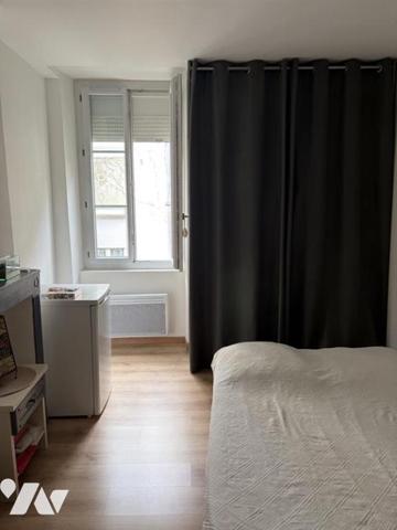 En centre ville de Joigny, un appartement de 3 pièces au premier étage