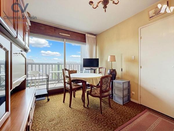Appartement 2 pièces avec balcon, vue mer et garage