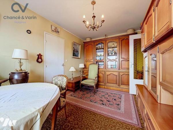 Appartement 2 pièces avec balcon, vue mer et garage
