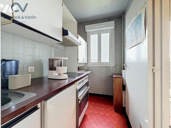 Appartement 2 pièces avec balcon, vue mer et garage