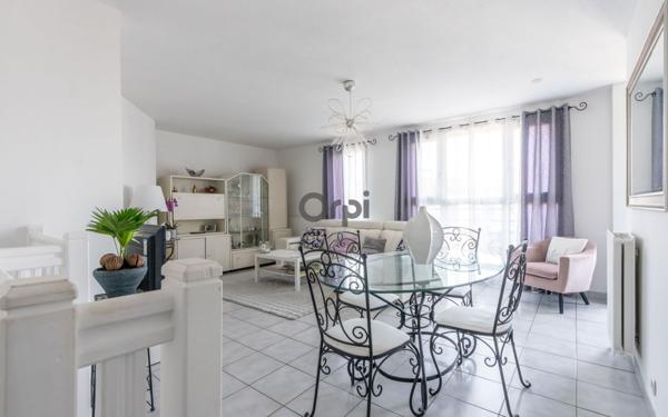 Appartement à vendre    4 pièces • 76,64 m2 Le Plessis-Robinson