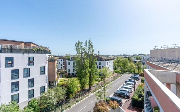 Appartement à vendre    4 pièces • 76,64 m2 Le Plessis-Robinson