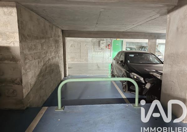 Parking à vendre 11 m² Paris 20