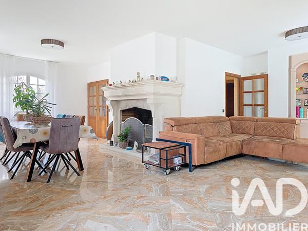 Maison à vendre 10 pièces 265 m² Villecresnes