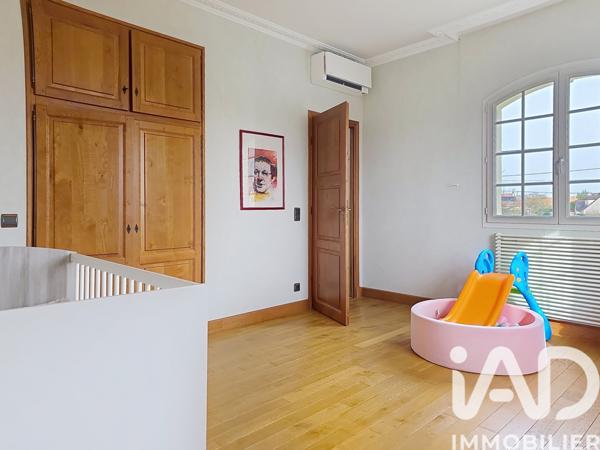 Maison à vendre 10 pièces 265 m² Villecresnes