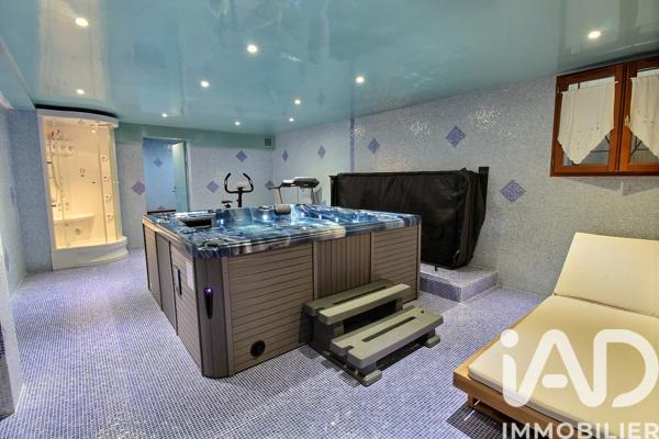 Maison à vendre 10 pièces 265 m² Villecresnes