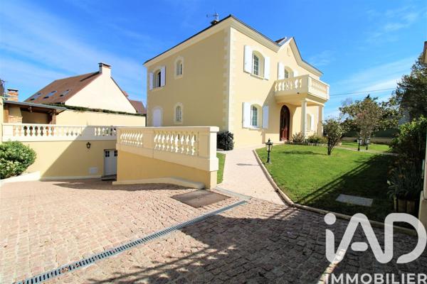 Maison à vendre 10 pièces 265 m² Villecresnes