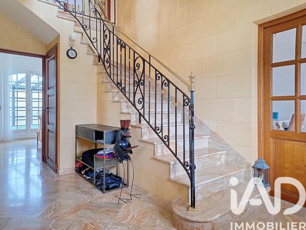 Maison à vendre 10 pièces 265 m² Villecresnes