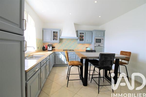 Maison à vendre 10 pièces 265 m² Villecresnes