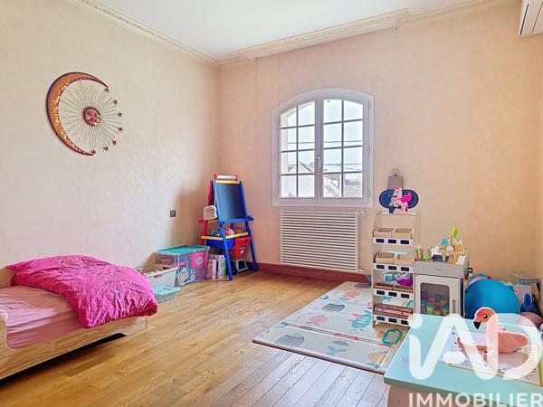 Maison à vendre 10 pièces 265 m² Villecresnes