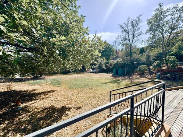 Bagnols-en-forêt-Var-villa plein pied individuelle 4 chambres +garage sur 2100m2 avec 2 entrées