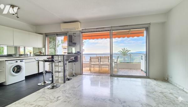 NICE OUEST – Les Belles Terres – Spacieux studio avec large terrasse et vue dégagée sur la mer.