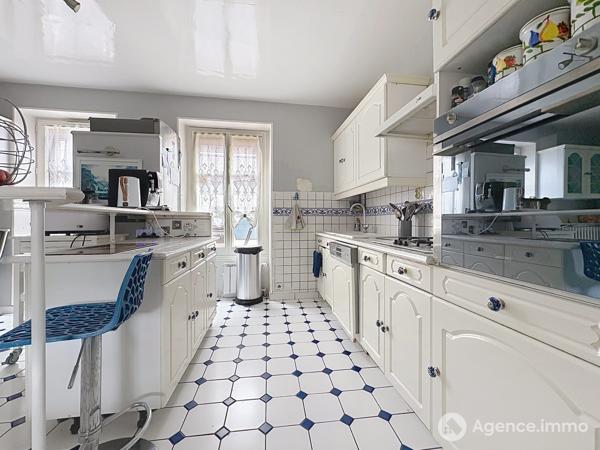 À vendre - Maison bourgeoise, 7 pièces située à Chécy (45430)