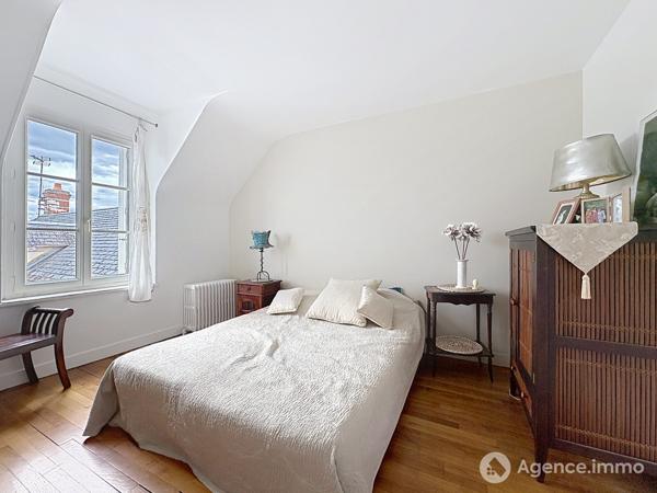 À vendre - Maison bourgeoise, 7 pièces située à Chécy (45430)