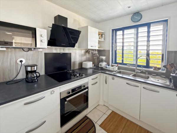 Appartement à vendre 3 pièces vue mer SAINTE MARIE (974)