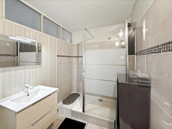 Appartement à vendre 3 pièces vue mer SAINTE MARIE (974)