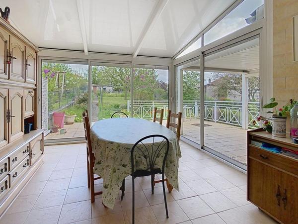 54130 Saint-Max, Maison soignée avec jardin, véranda et sous-sol complet