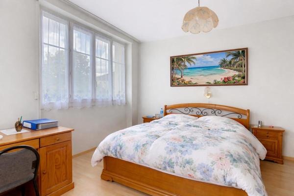 54130 Saint-Max, Maison soignée avec jardin, véranda et sous-sol complet