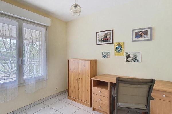 54130 Saint-Max, Maison soignée avec jardin, véranda et sous-sol complet