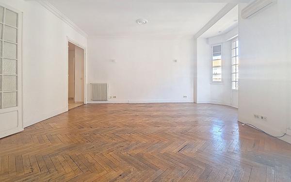 Appartement à vendre    5 pièces • 115 m2 Nice