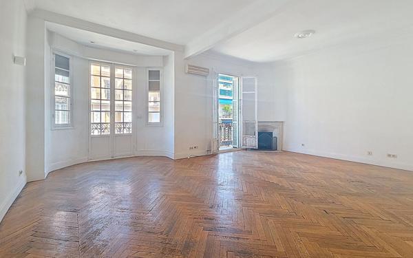 Appartement à vendre    5 pièces • 115 m2 Nice
