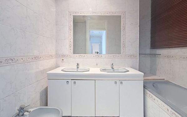 Appartement à vendre    5 pièces • 115 m2 Nice