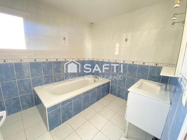 Maison avec potentiel - Semussac centre