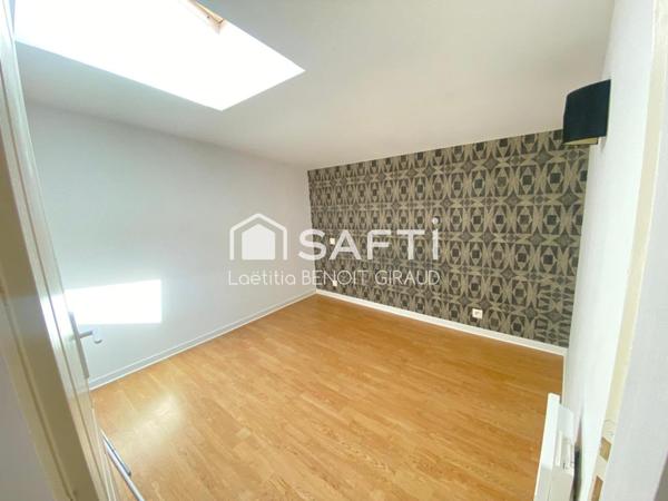 Maison avec potentiel - Semussac centre