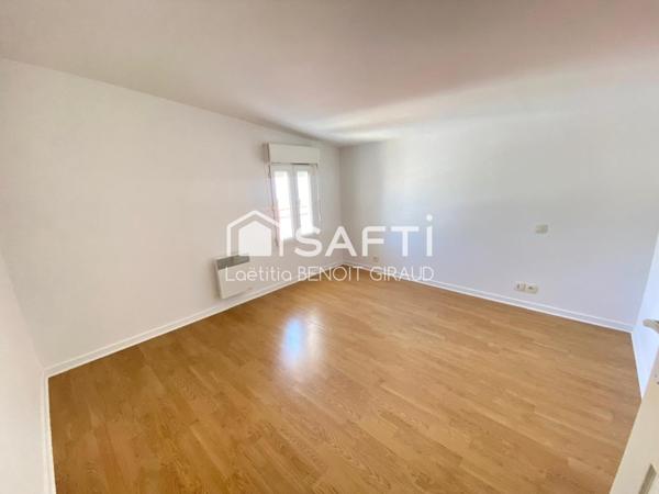 Maison avec potentiel - Semussac centre