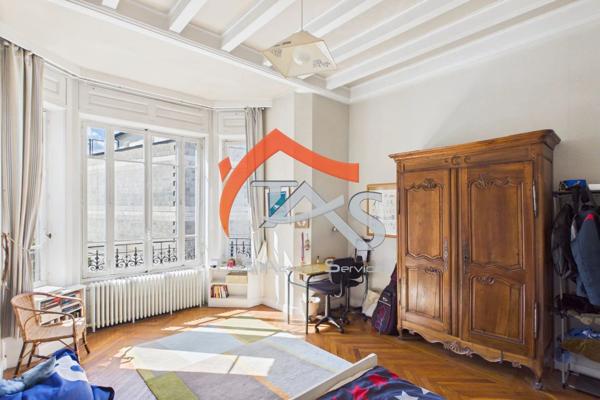 Vente Maison 14 pièces 355 m2 à Saint-Chamond