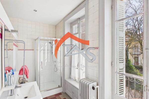Vente Maison 14 pièces 355 m2 à Saint-Chamond