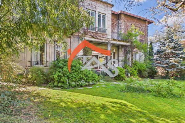 Vente Maison 14 pièces 355 m2 à Saint-Chamond