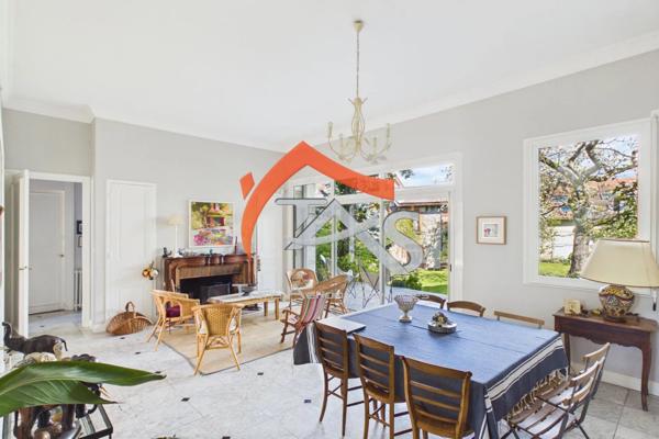 Vente Maison 14 pièces 355 m2 à Saint-Chamond