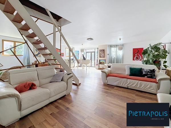 Maison individuelle 298m2 au sol