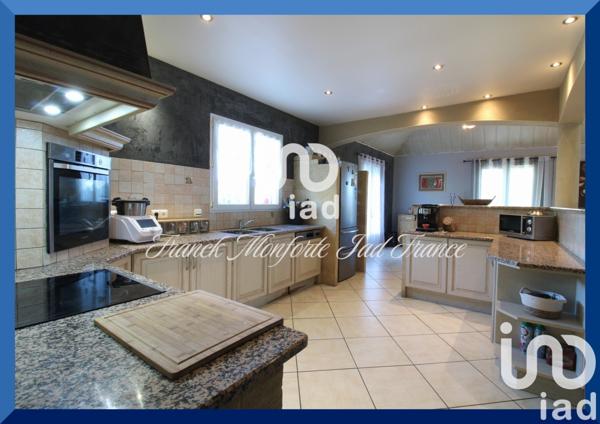 Maison à vendre 7 pièces 195 m² Noailles